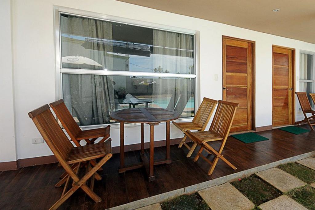 Bluewaves Westcliff Villa Balabag  Exterior foto