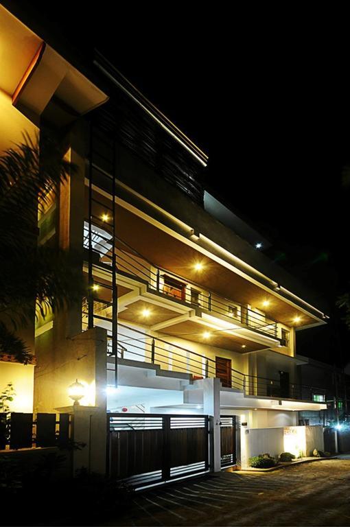 Bluewaves Westcliff Villa Balabag  Exterior foto