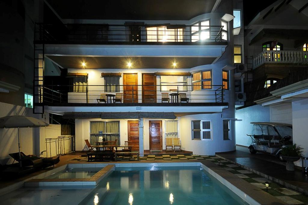 Bluewaves Westcliff Villa Balabag  Exterior foto